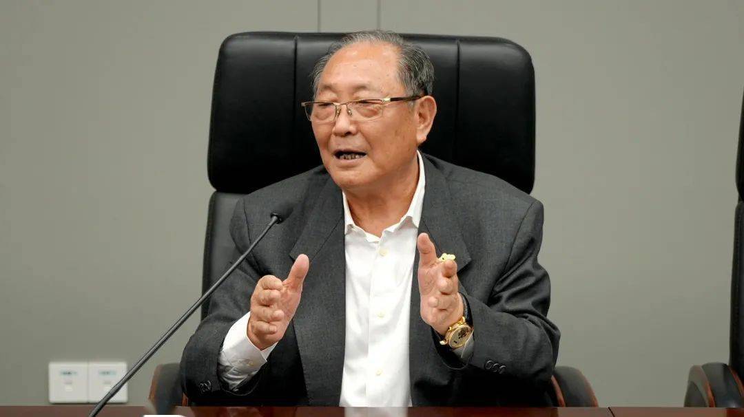 PG电子【聚焦】“新建年产6000万套绿色智能包装生产线项目”签约仪式圆满举行(图4)