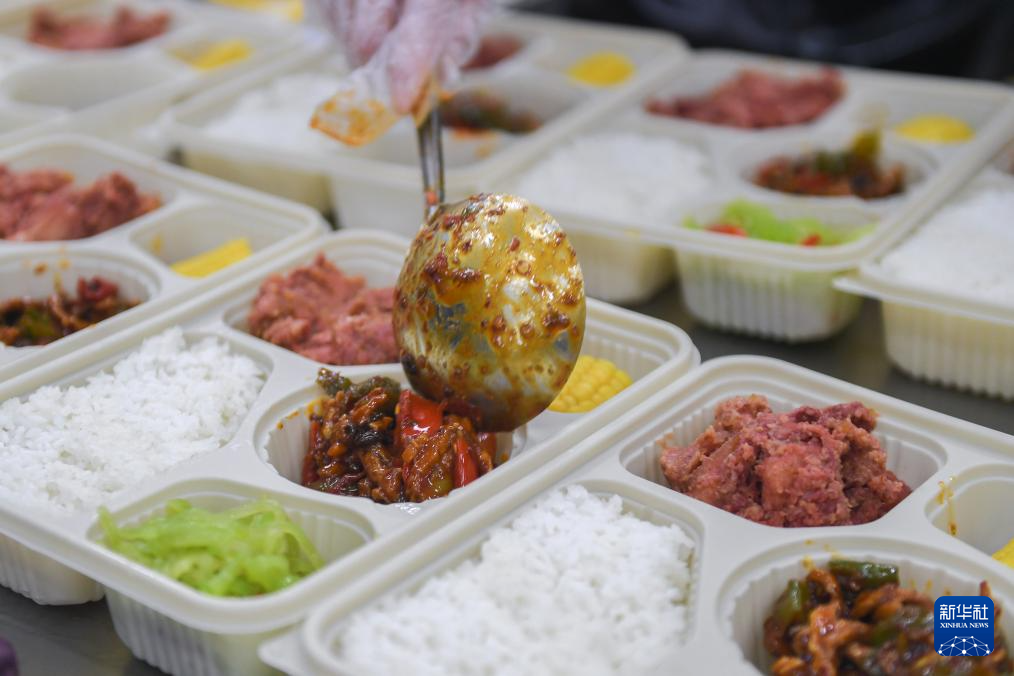 探访“荆楚味”高铁“后厨”PG电子平台(图4)